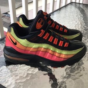 95 Nike Air Max 360 KIDS SIZE